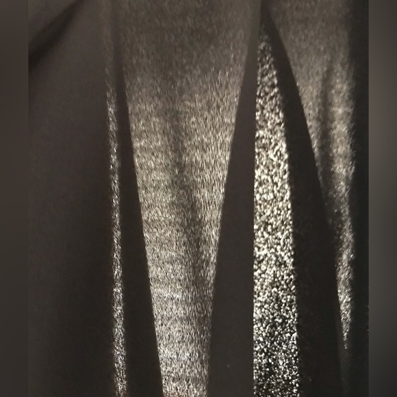 NWOT Trende Black Open Sleeve with Gold Chest Detail Classy Blouse - S - Picture 6 of 8